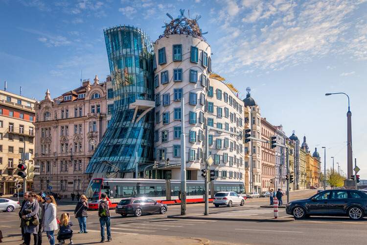 弗兰克·盖里最具影响力的作品，及其建筑遗产 - 2 的图像 13