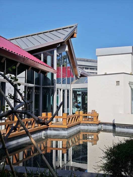 静谧中的希望：探访弗兰克·盖里设计的香港玛吉中心 - 16 的图像 25