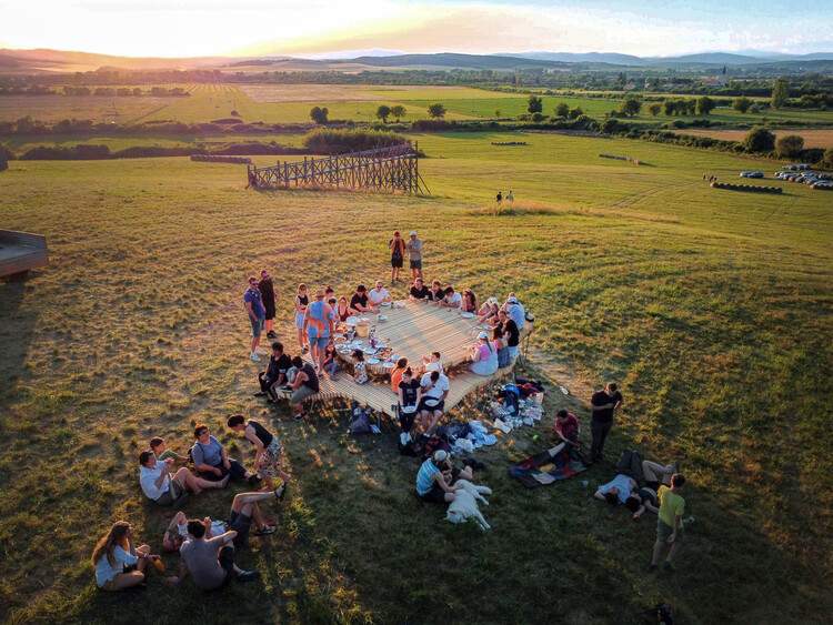 桌子，作为公共空间基础设施的潜力 - 2 的图像 14