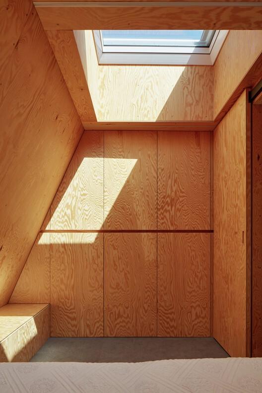 驾驭垂直照明：营造空间纵深感与舒适度的策略 - 1 的图像 9