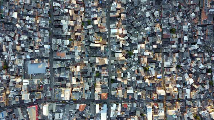 专访 Alejandro Aravena ，探讨渐进式解决方案与零净碳排放混凝土 - 25 的图像 34