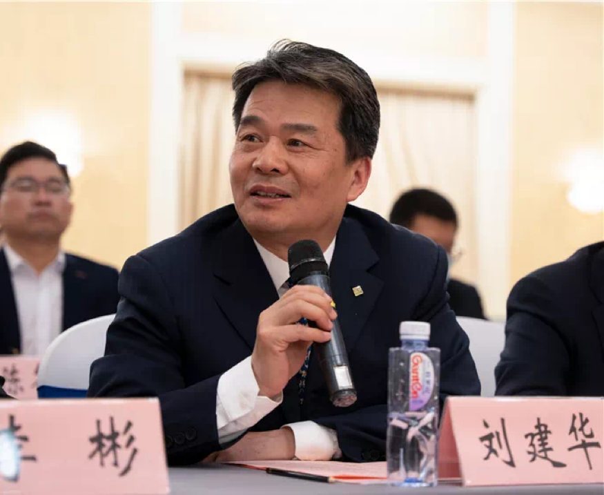 两岸工业协会举行经贸交流 促进建材石化电子信息等领域合作(图2) 两岸工业协会举行经贸交流 促进建材石化电子信息等领域合作(图2)